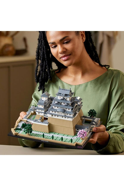 LEGO Architecture Mimari Simgeler Koleksiyonu: Himeji Kalesi 21060 - Model Yapım Seti (2125 Parça)