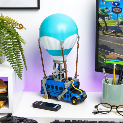 Paladone Fortnite Savaş Otobüsü Diorama Işık